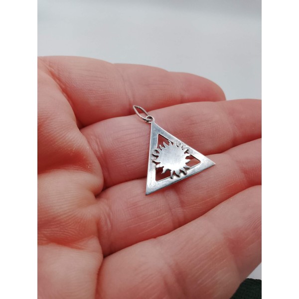 Pendentif triangle soleil en argent